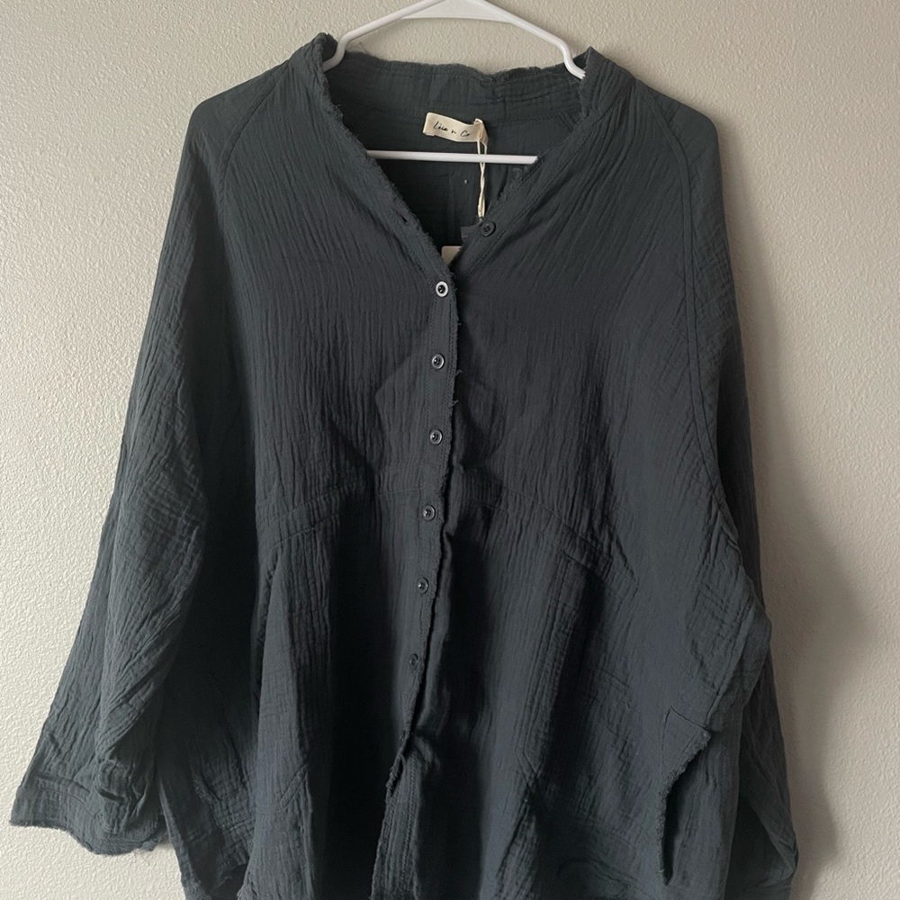 Women's Long Sleeve Button-Up Top - Black